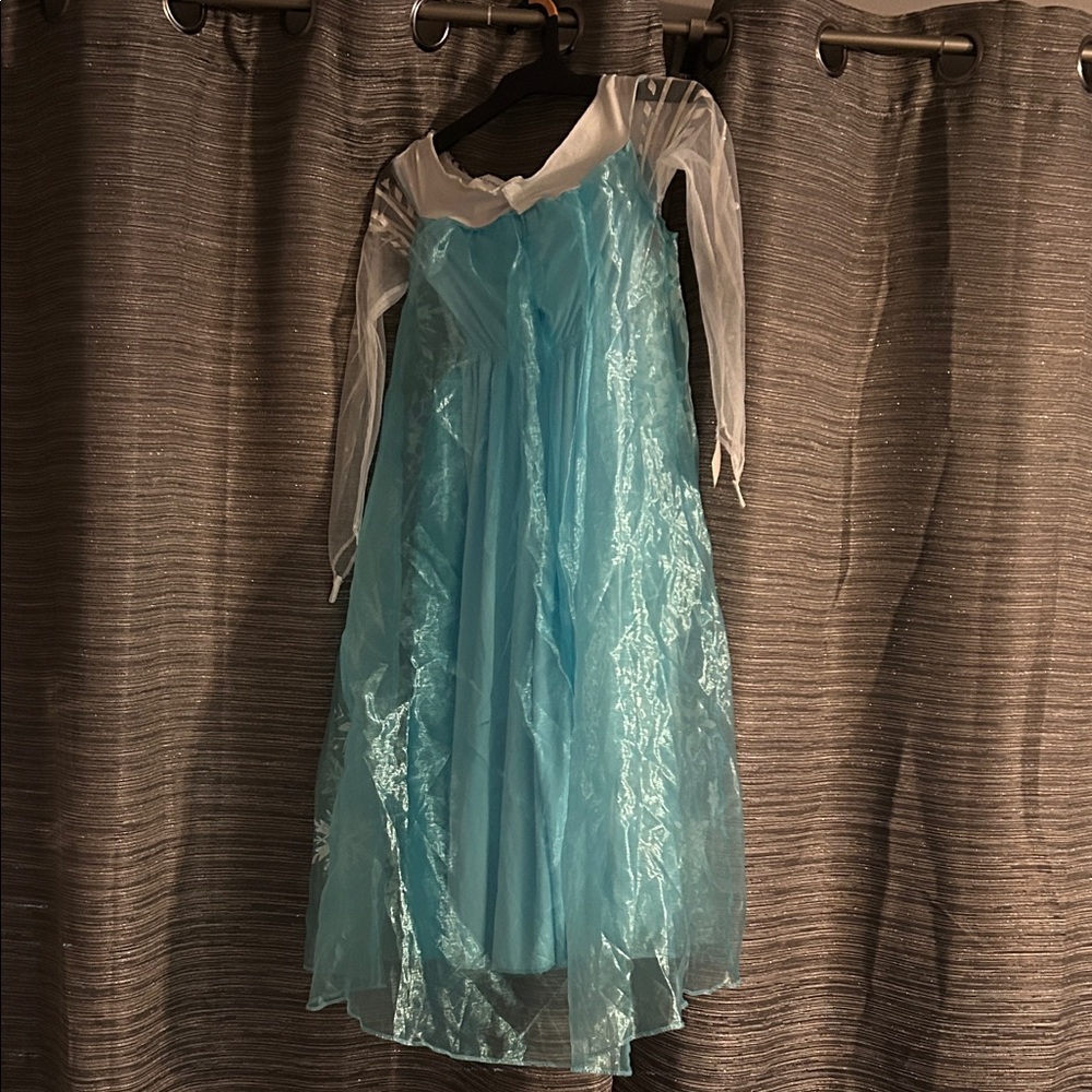 Frozen Elsa Costume for Kids - Picture 2 of 4